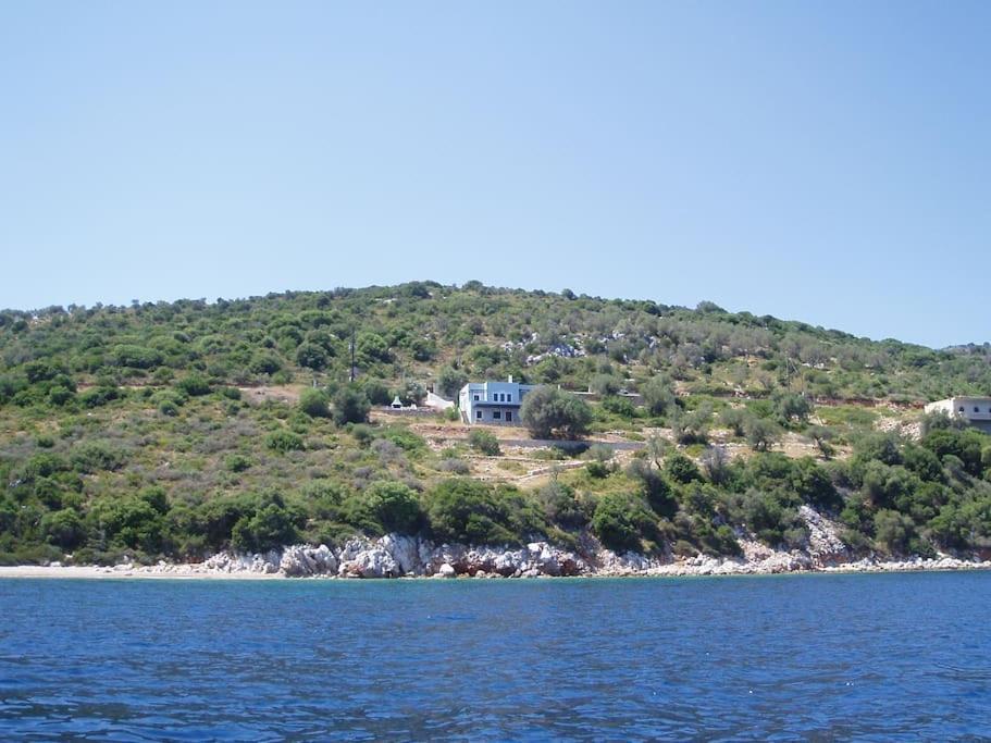 Villa With Breathtaking Views And Private Beach Agios Dimitrios  Exterior photo